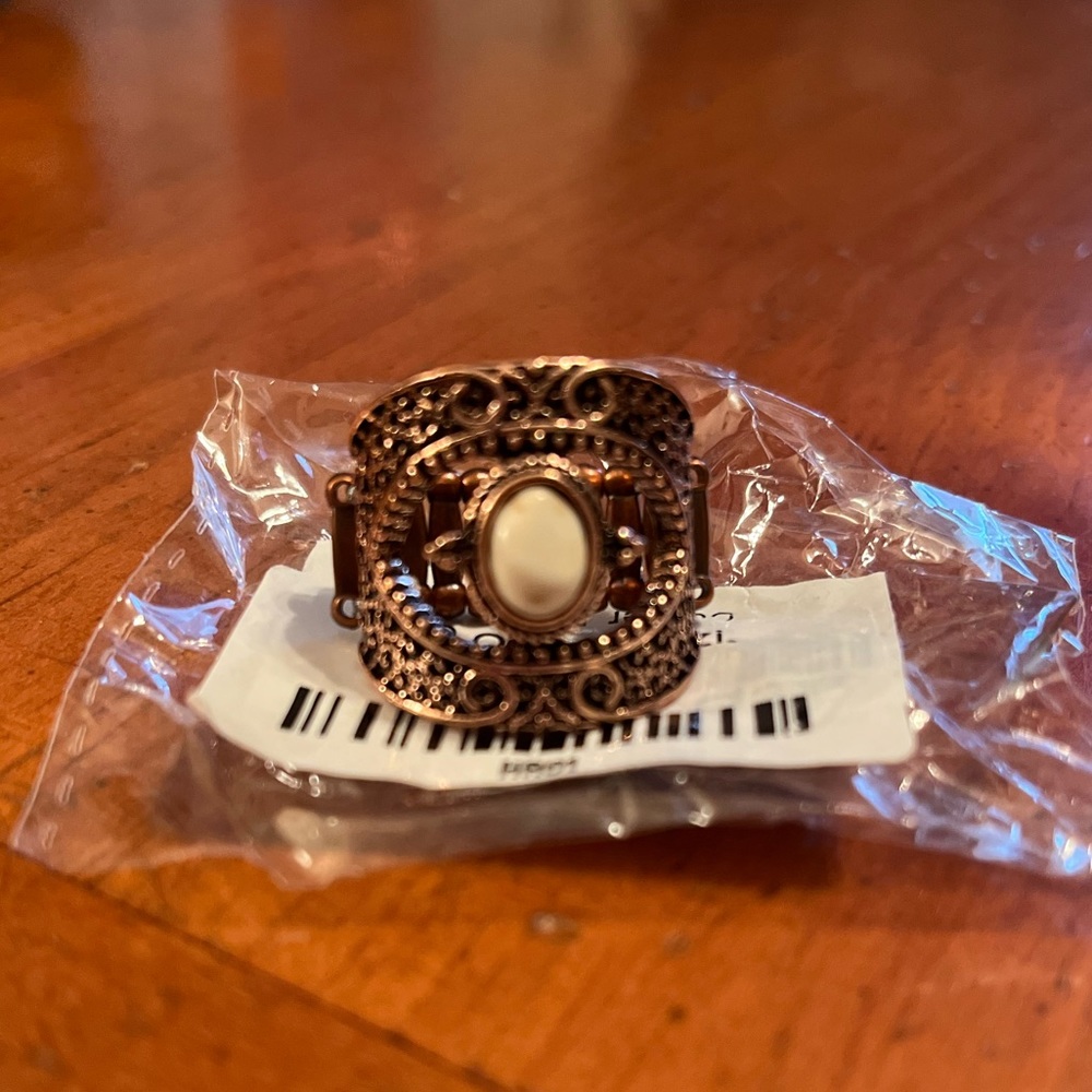 Paparazzi Rings 3/$12 - Picture 6 of 16